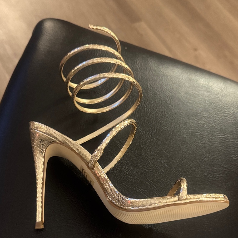 🔥STEVE MADDEN
Exotica Sandal In Gold Snake Brand New Size 7.5🔥 - Picture 14 of 16